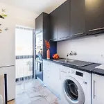 아파트 Perfect Location New *