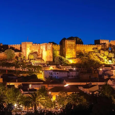 Perfect Location New *