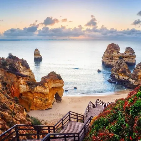 Perfect Location New *