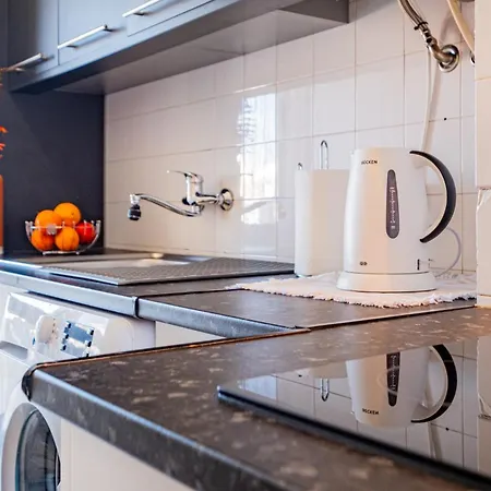 Perfect Location New דירה *