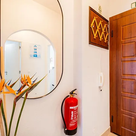 Perfect Location New *