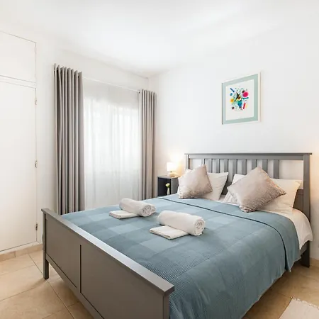 Perfect Location New Διαμέρισμα *