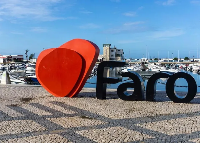 Perfect Location New Albufeira