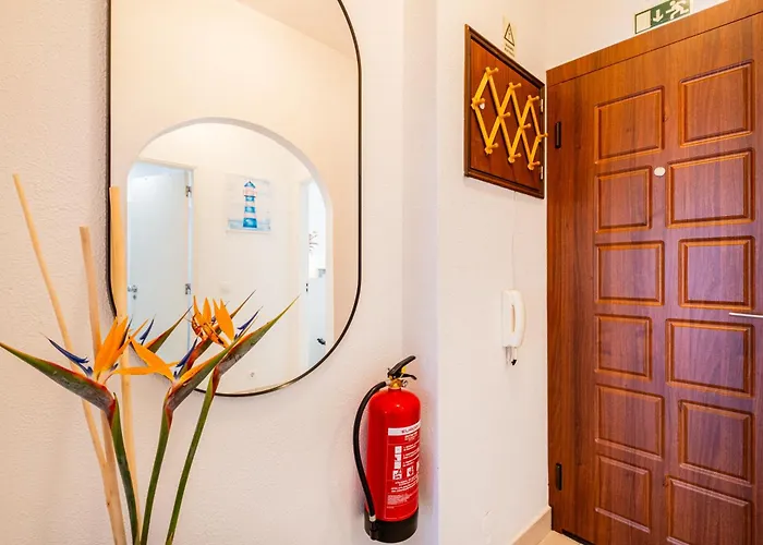 Perfect Location New *